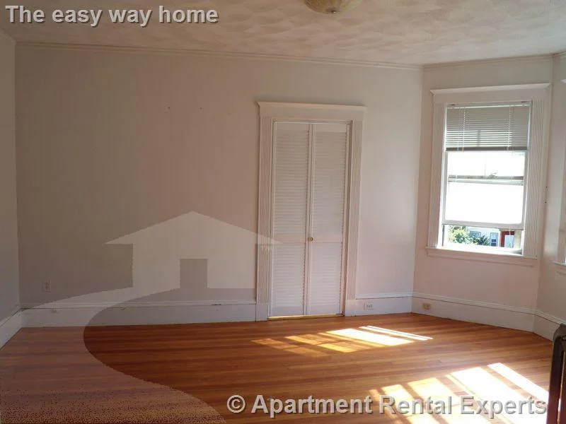 79 College Ave, Davis Square