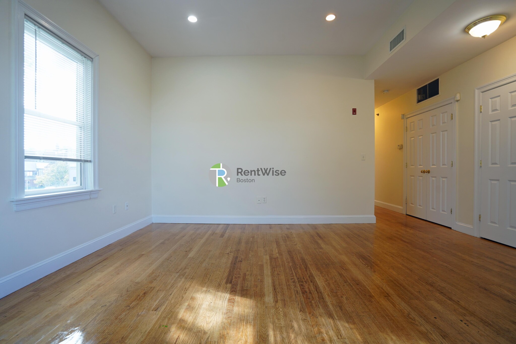 9 Gardner Ter, Allston