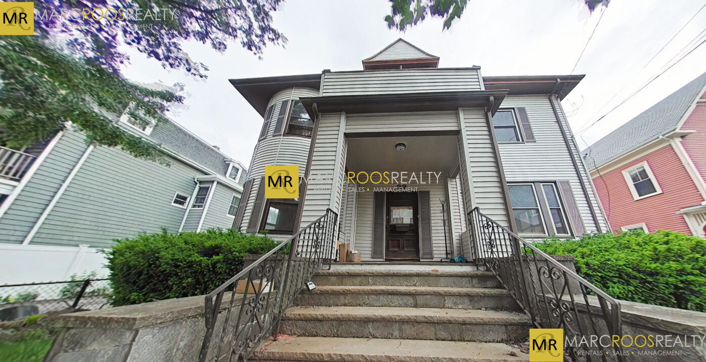 22 Grand View Ave, Prospect Hill