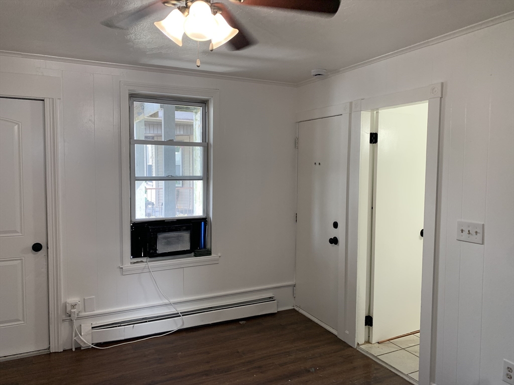 934 County St,, Fall River