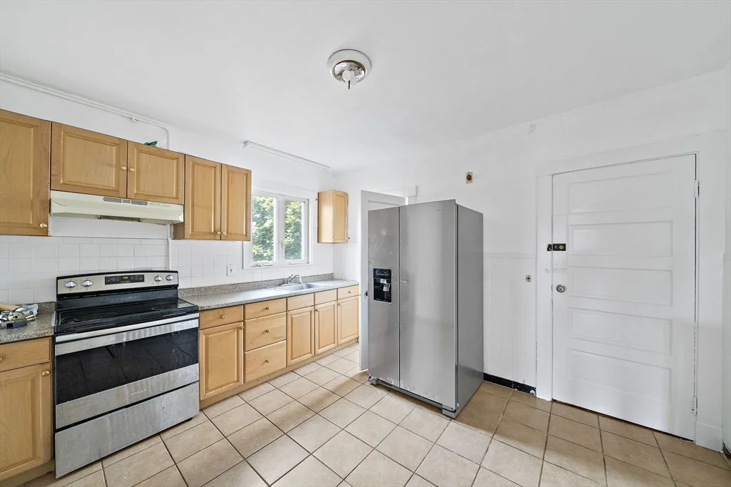 14 Stuart St, Everett