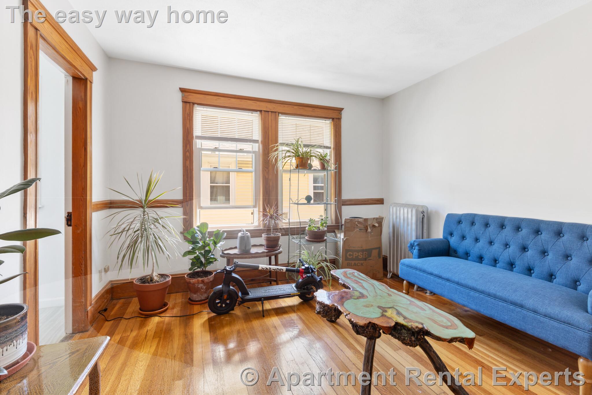 27 Murray Hill Rd, Davis Square