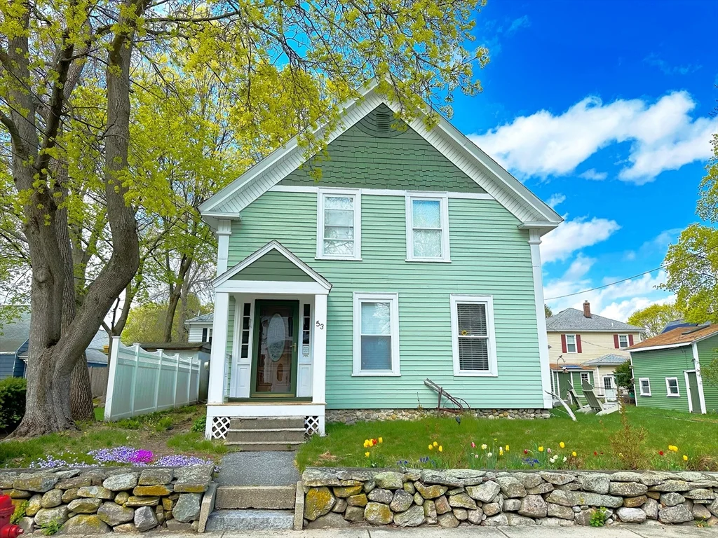 51 Jenness St, Lowell