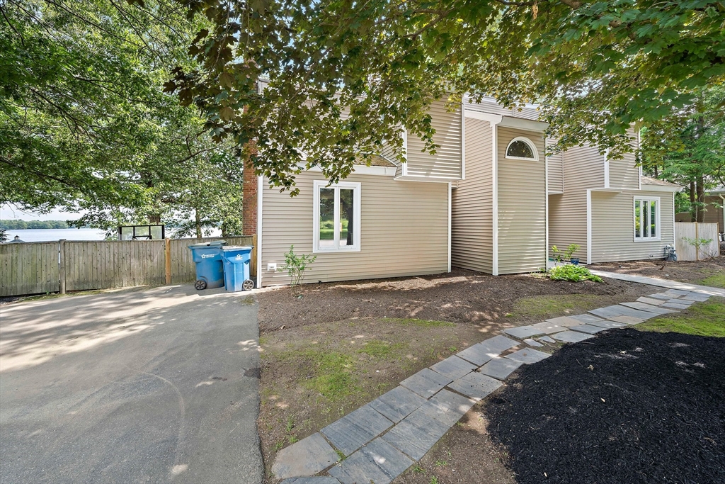 12 Williams St, Canton