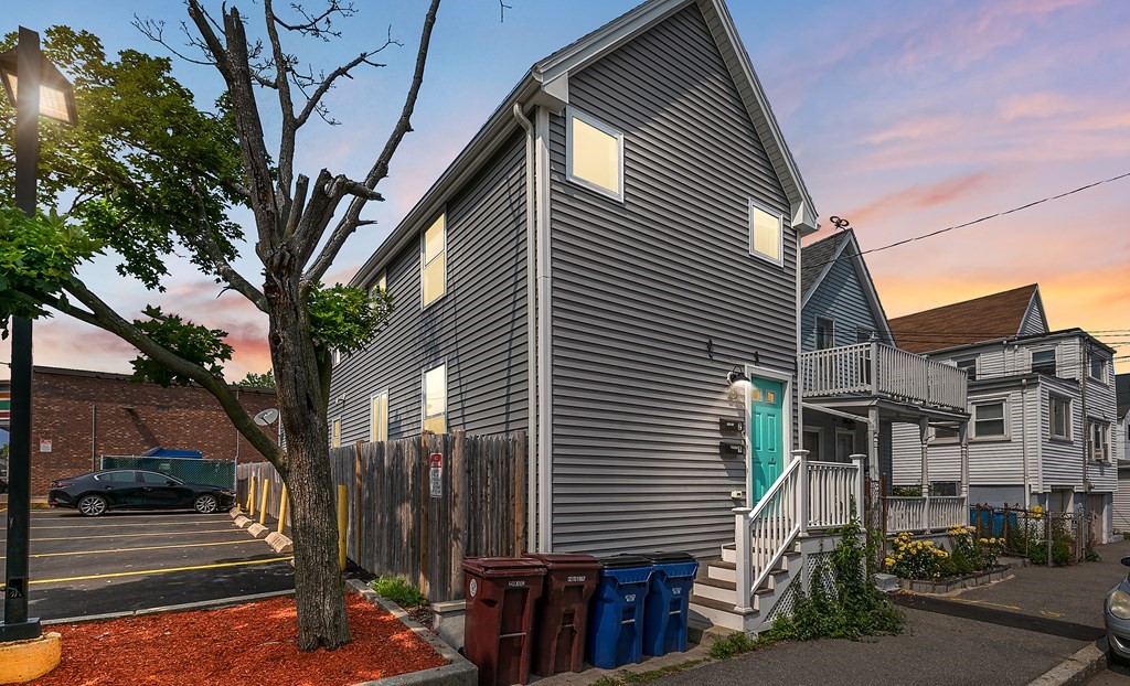 25 Beachland Ave, Revere Beach