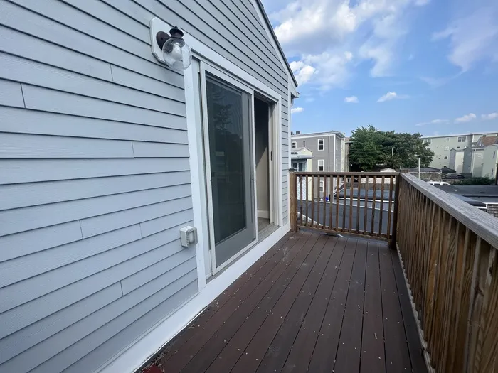 28 Otis St, East Somerville