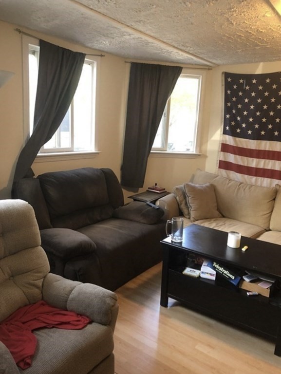 837.5 E 2nd St, South Boston