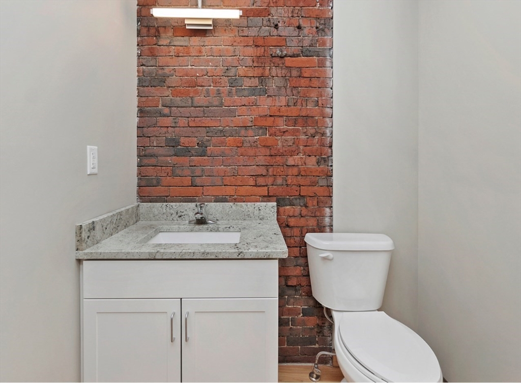 58 13th St, Charlestown