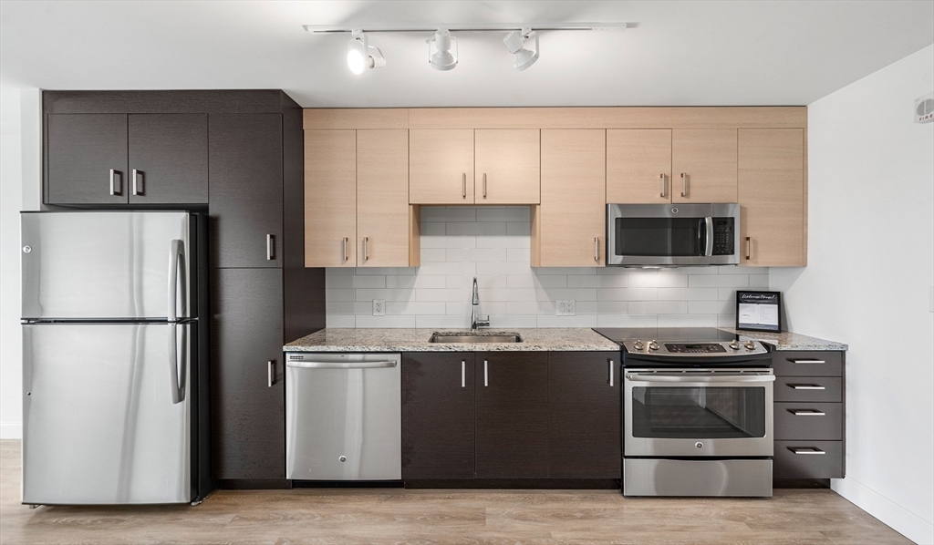 99 Kneeland St, Chinatown