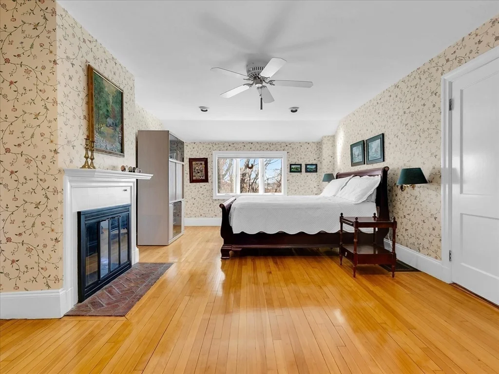 243 Upland Ave, Newton Highlands