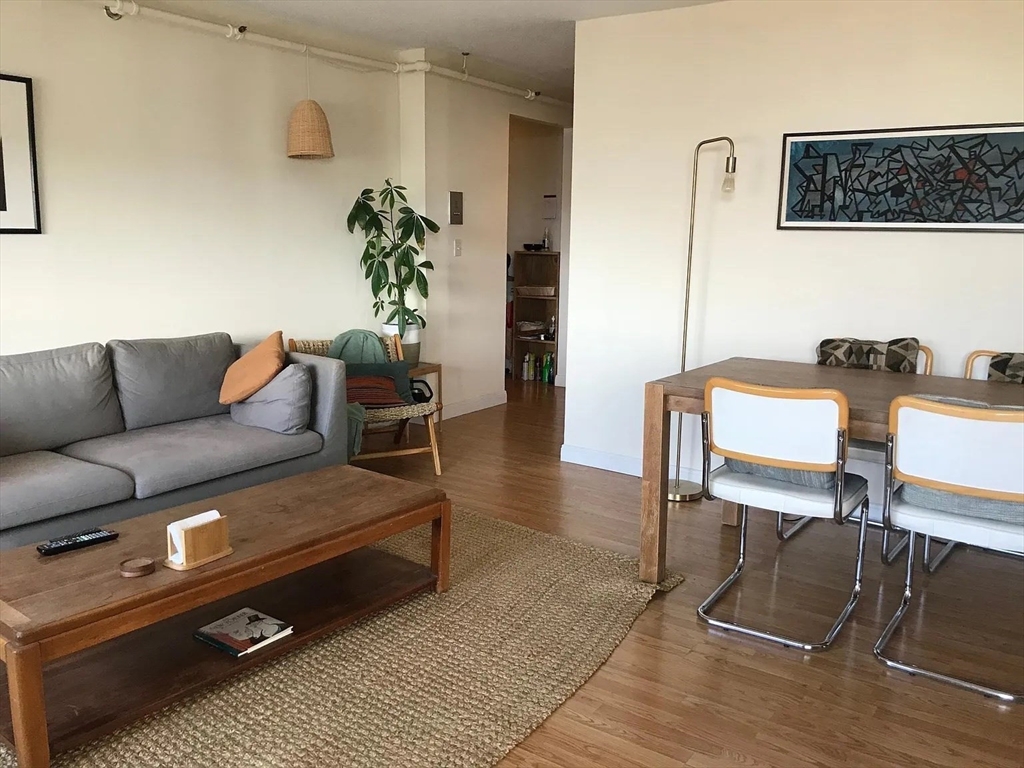 872 Massachusetts Ave, Cambridge