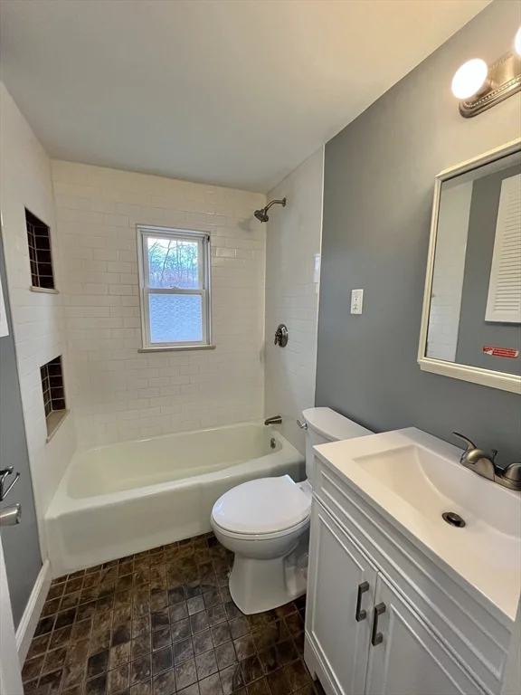 146 Allen Rd, North Easton