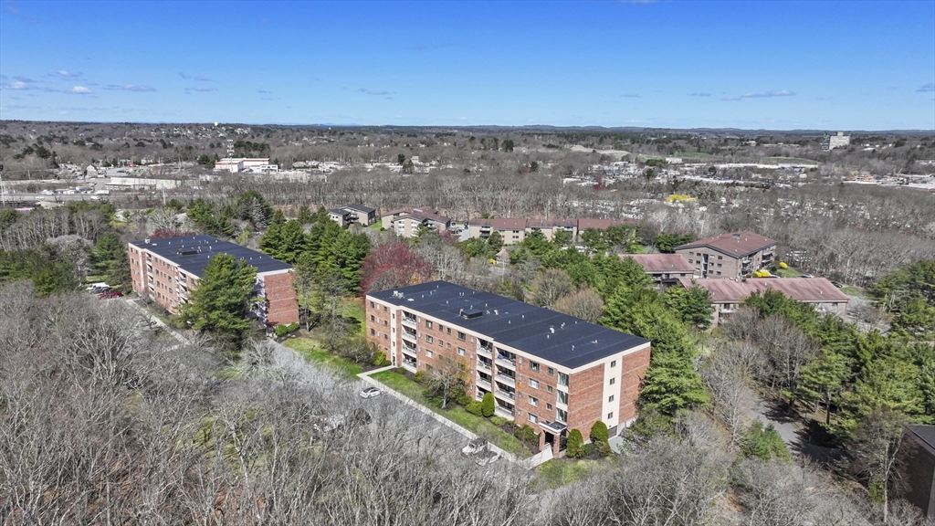 11 Ledgewood Way, Peabody