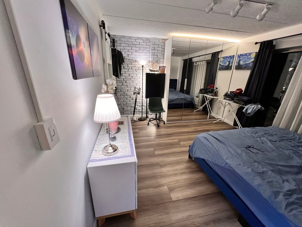 995 Massachusetts Ave, Arlington