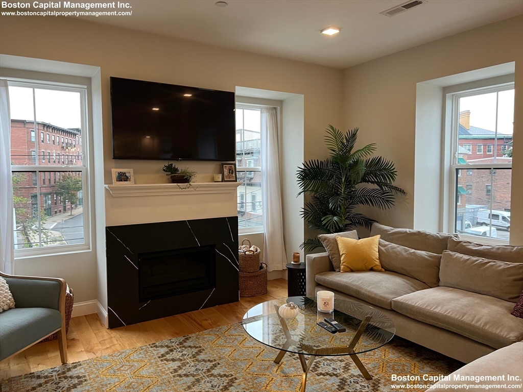 14 Williams St, Chelsea