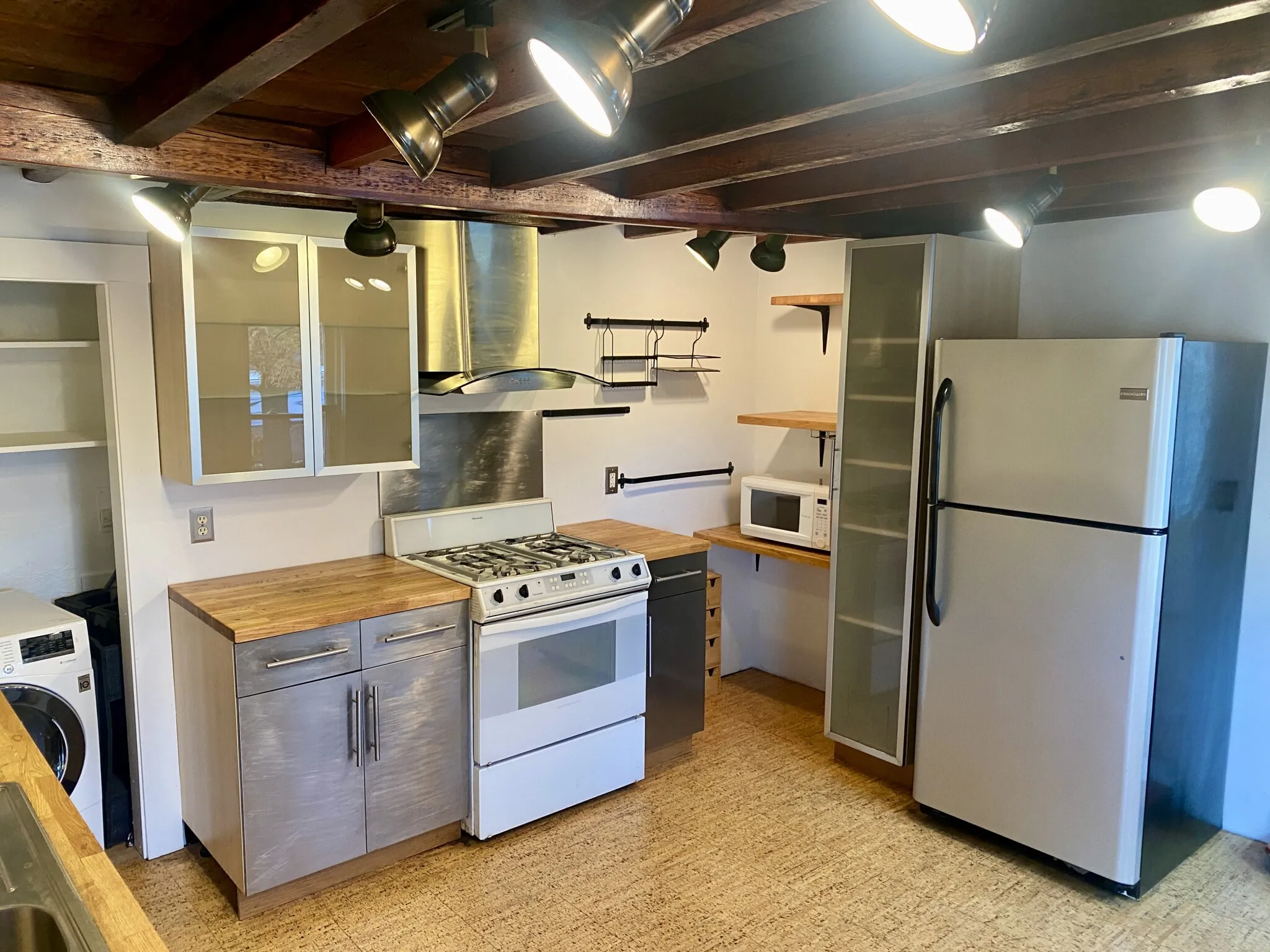 18 Tremont St, The Port