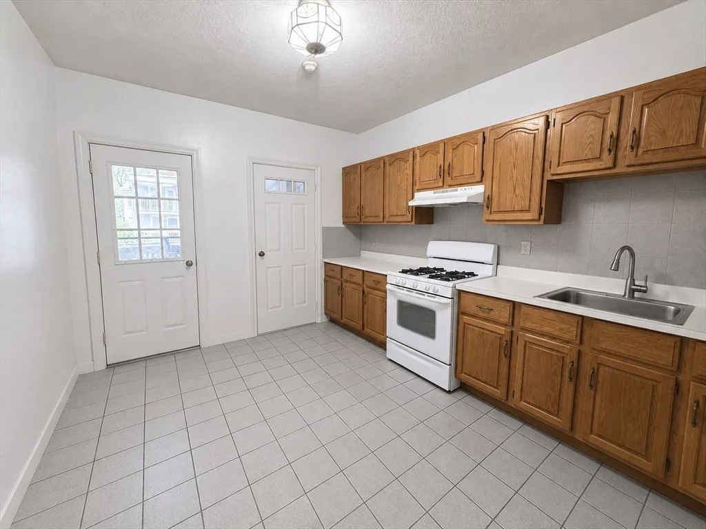 44 Prescott St, Prospect Hill