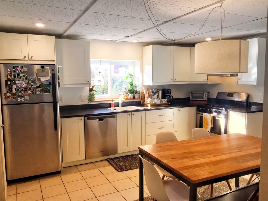 216 Harvey St, North Cambridge