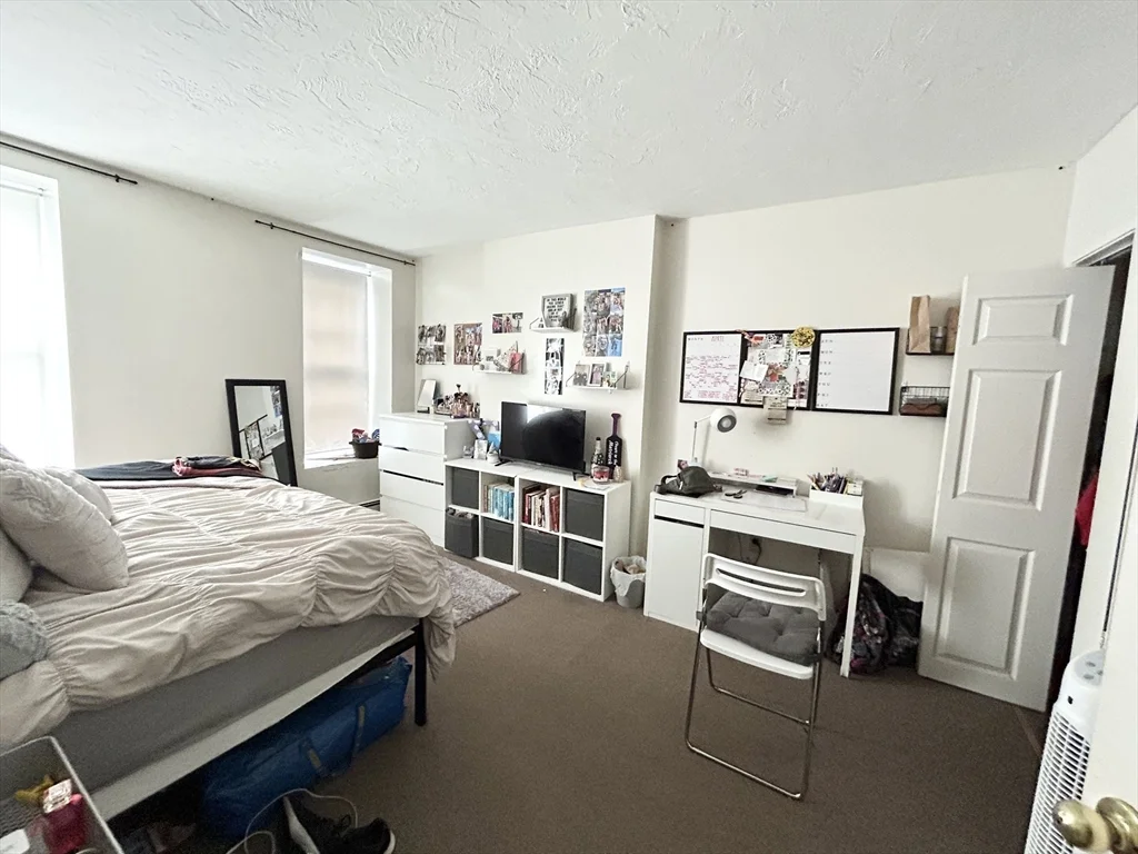 90 Hammond St, South End