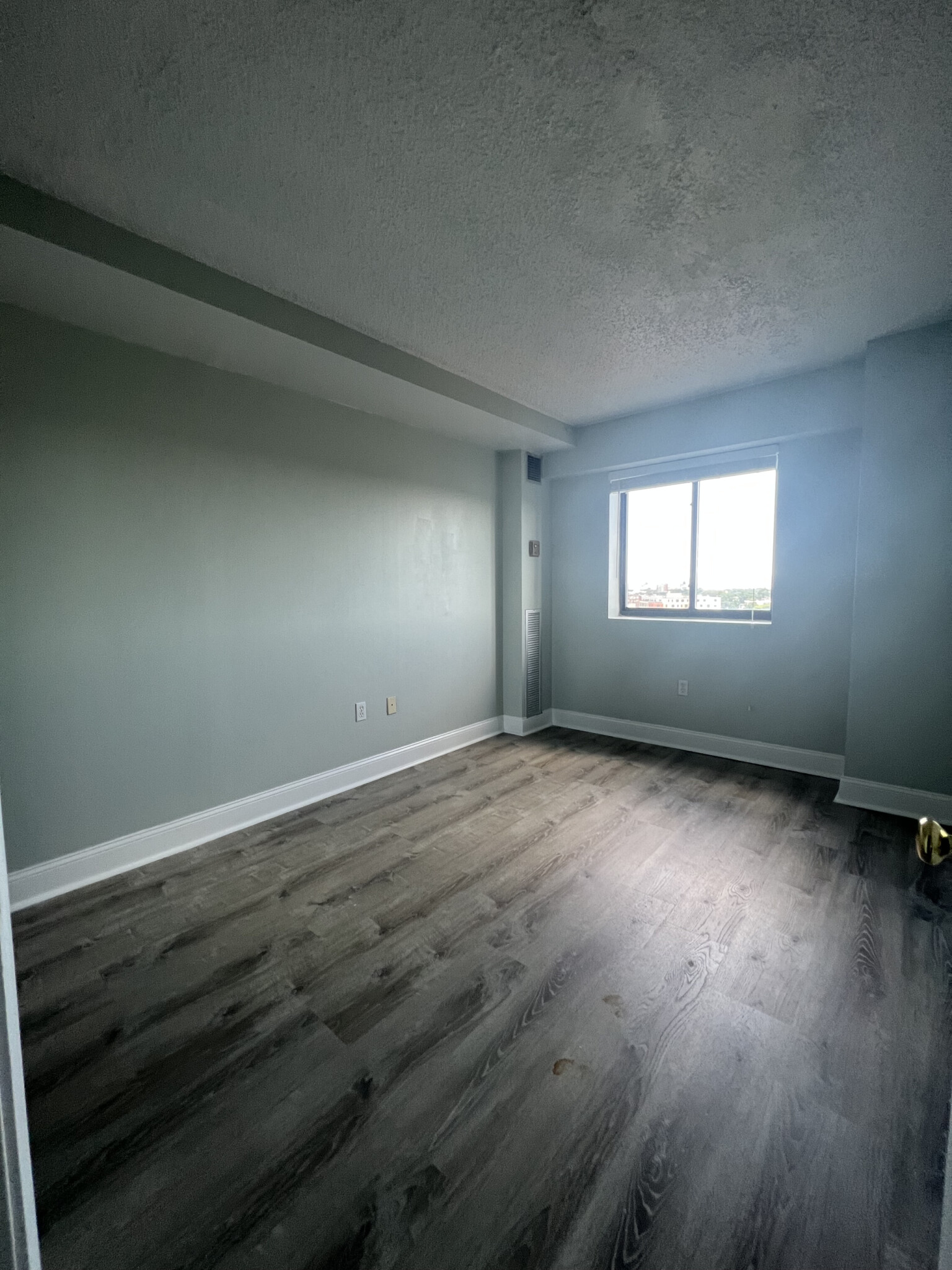 15 North Beacon St, Allston