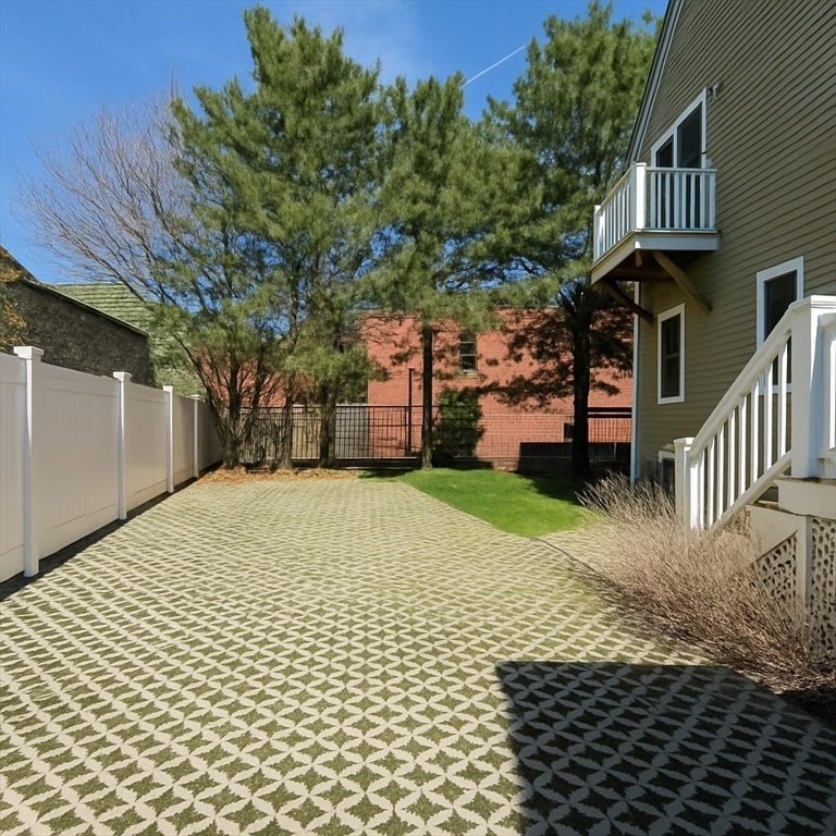 34 Knowlton St, East Somerville