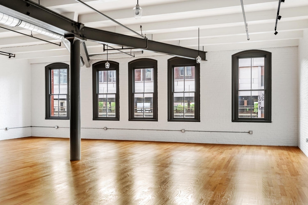 144 Lincoln St, Leather District