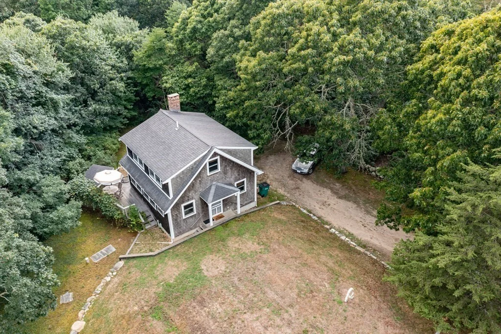 11 Hammett Ln, Chilmark