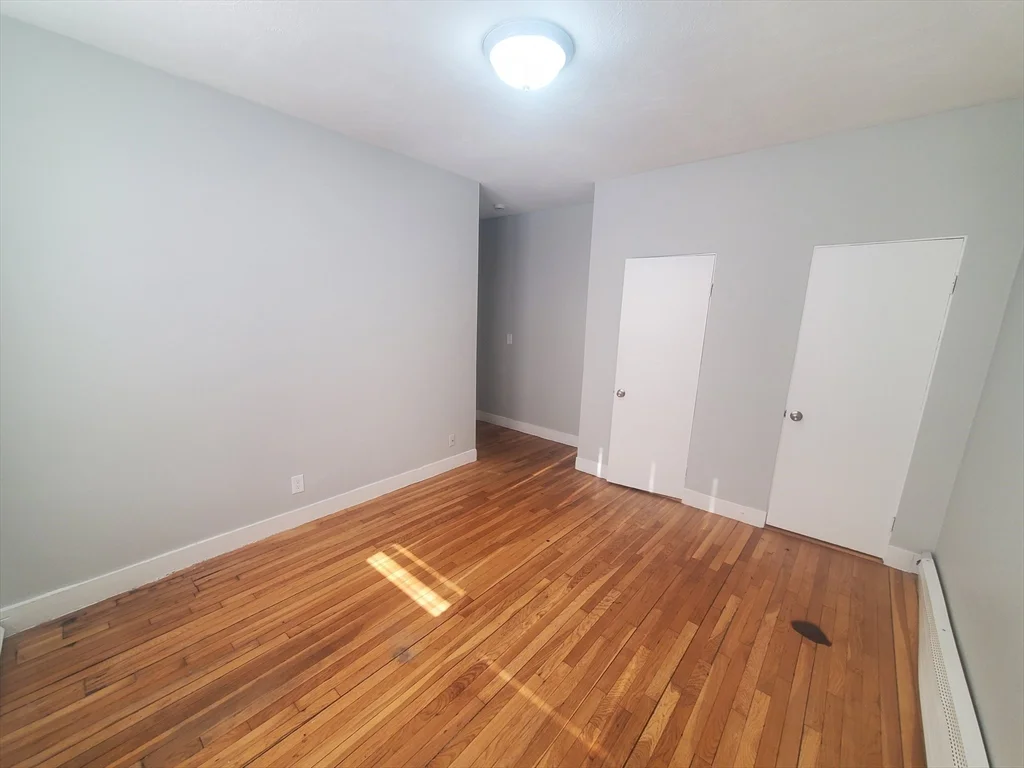 4 Abbotsford, Roxbury