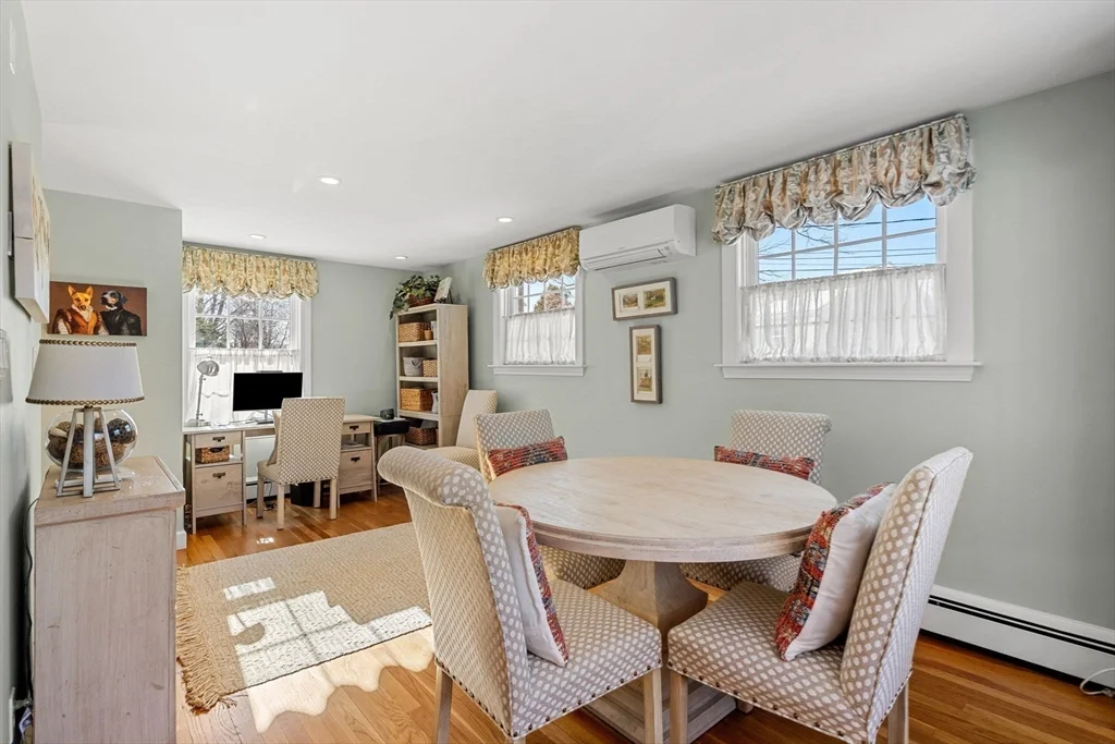 9 Brimblecomb, Marblehead