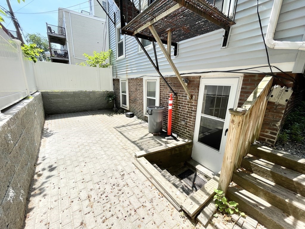 174 Bolton St, Boston