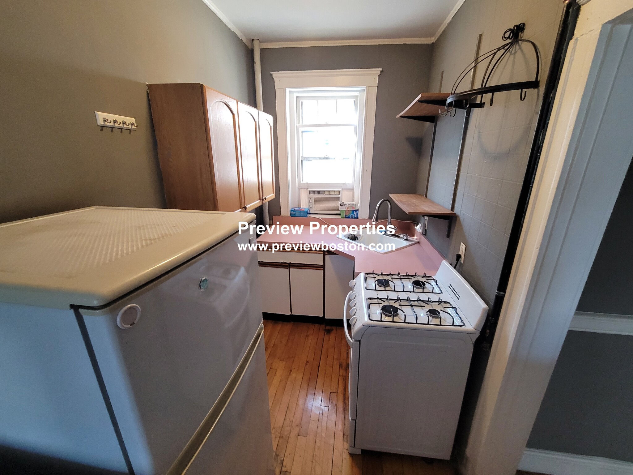 1572 Commonwealth Ave, Brighton