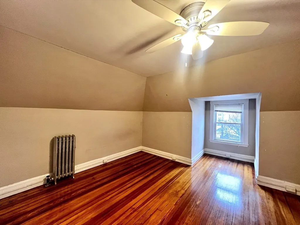 20 Winslow Rd, North Brookline