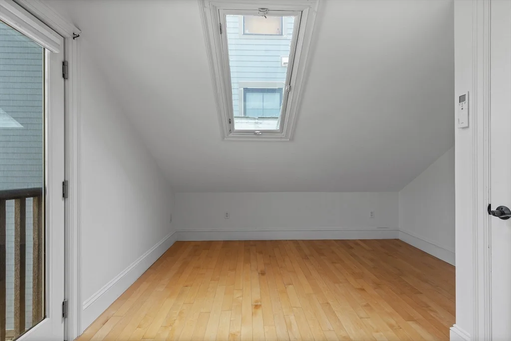 256 W 3rd St, South Boston