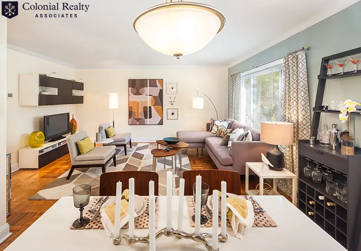 51 Thornton Rd, Chestnut Hill