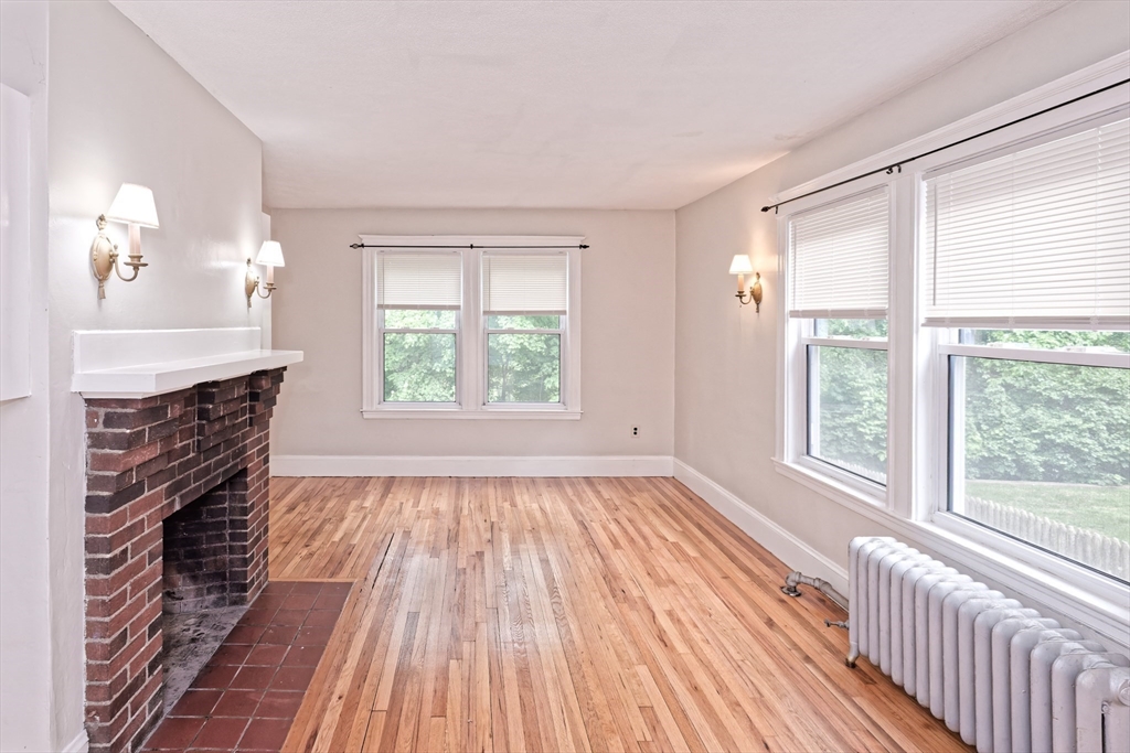 23-25 St James Ter, Newton