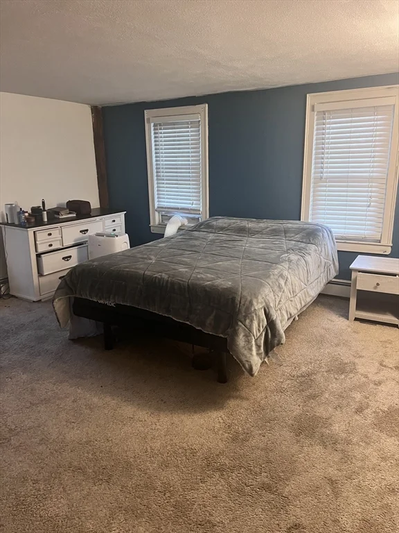 1602 Mammoth Rd, Dracut