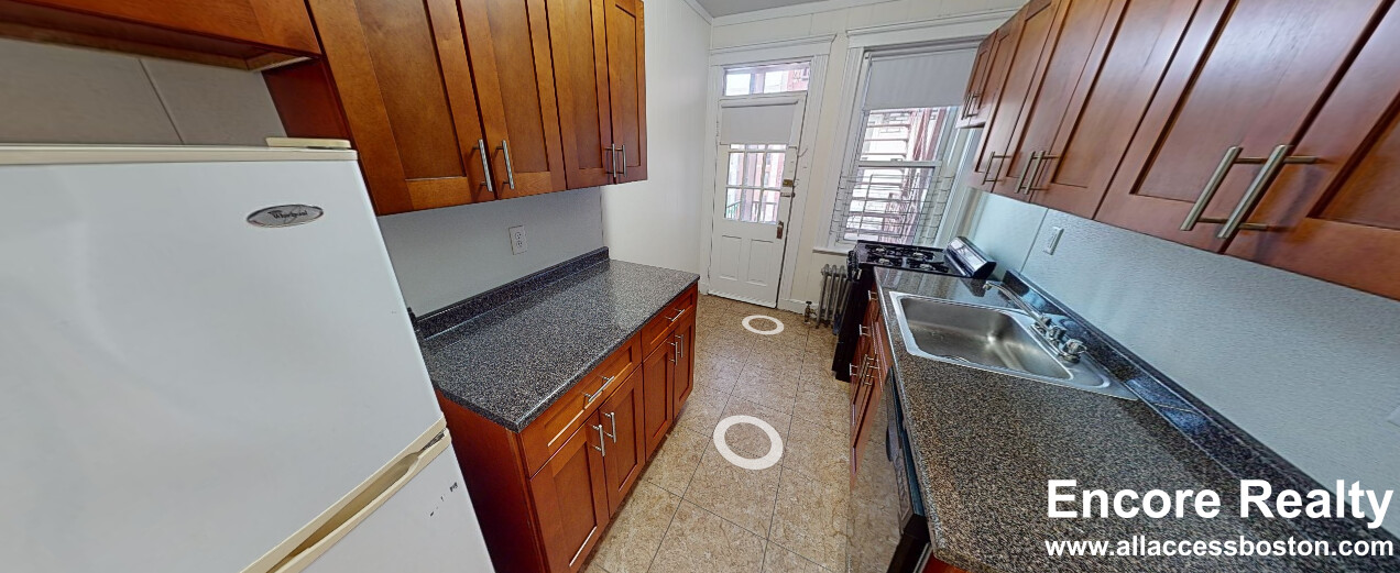 116 Washington St, Brighton