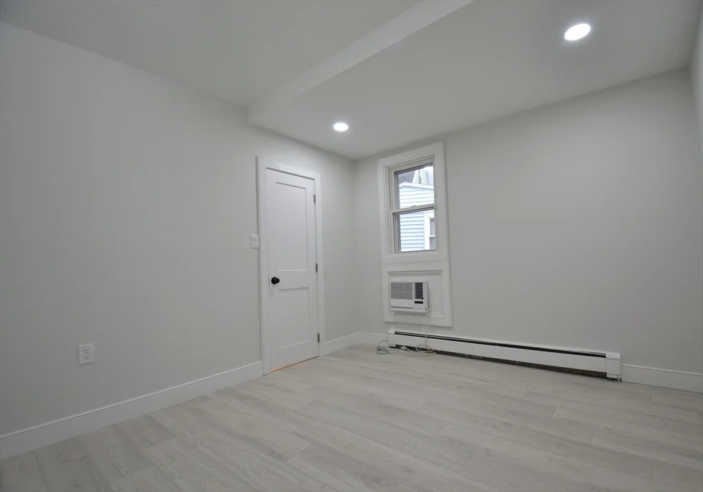 15 Avalon St, Revere