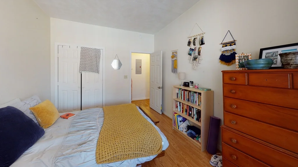 18 South Huntington Ave, Jamaica Plain