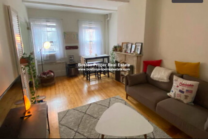 32 Irving St, Beacon Hill