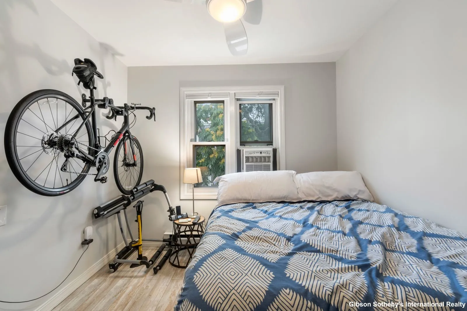 63 Bolton St, South Boston