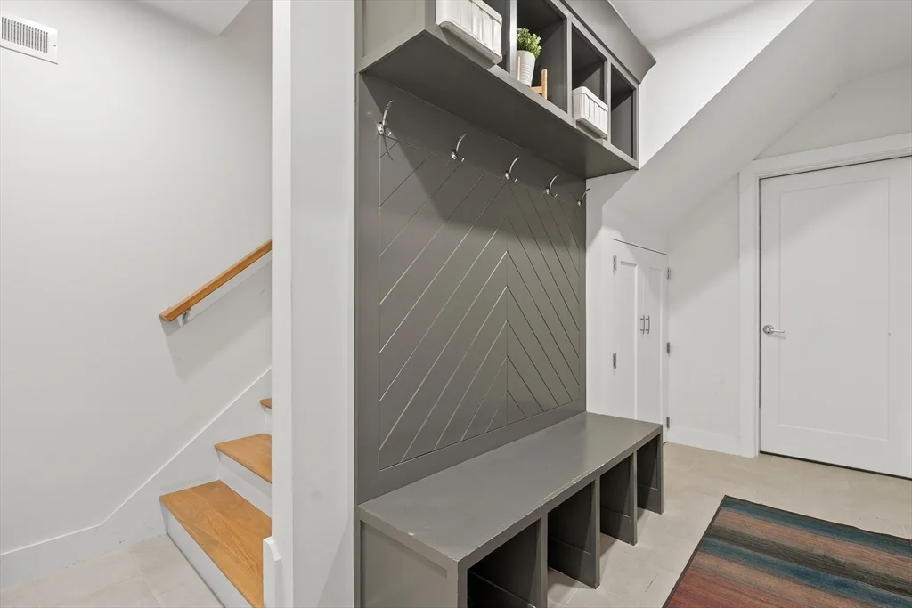 65 Lancaster Rd, Arlington