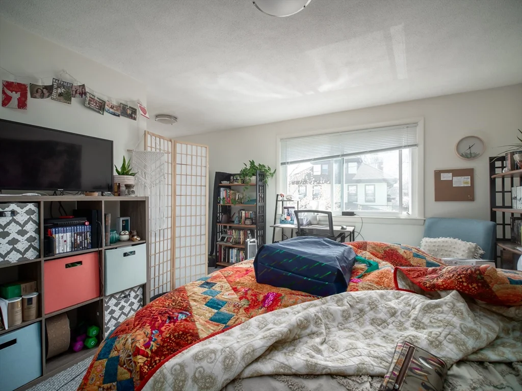 99 Second St, Medford