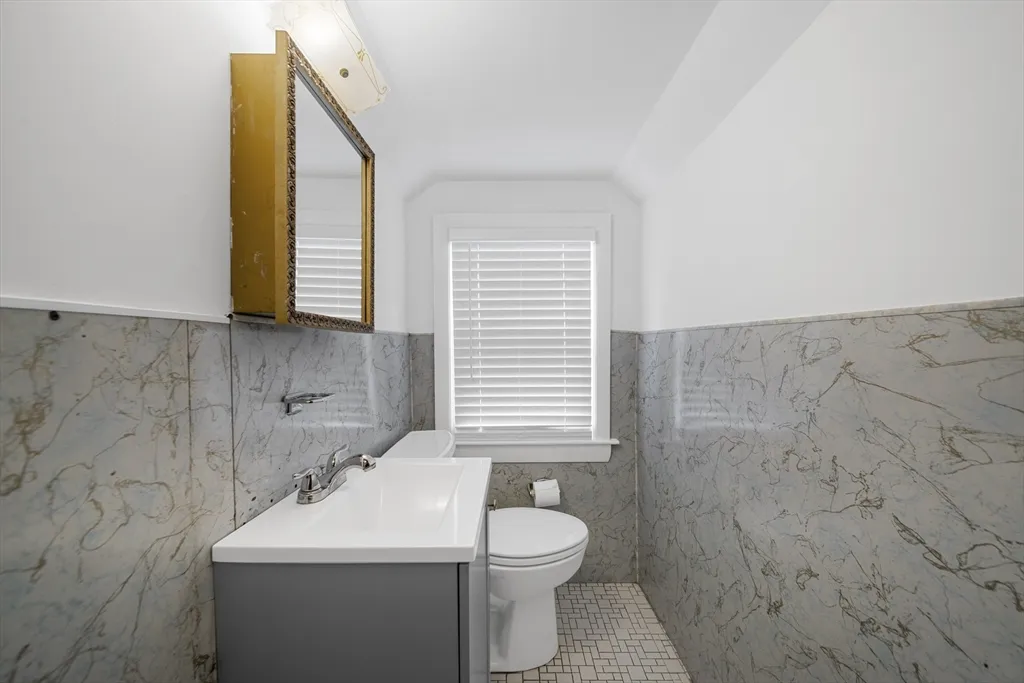 180 Faneuil St, Brighton