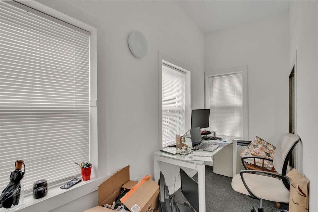 53 Gardner St, Allston