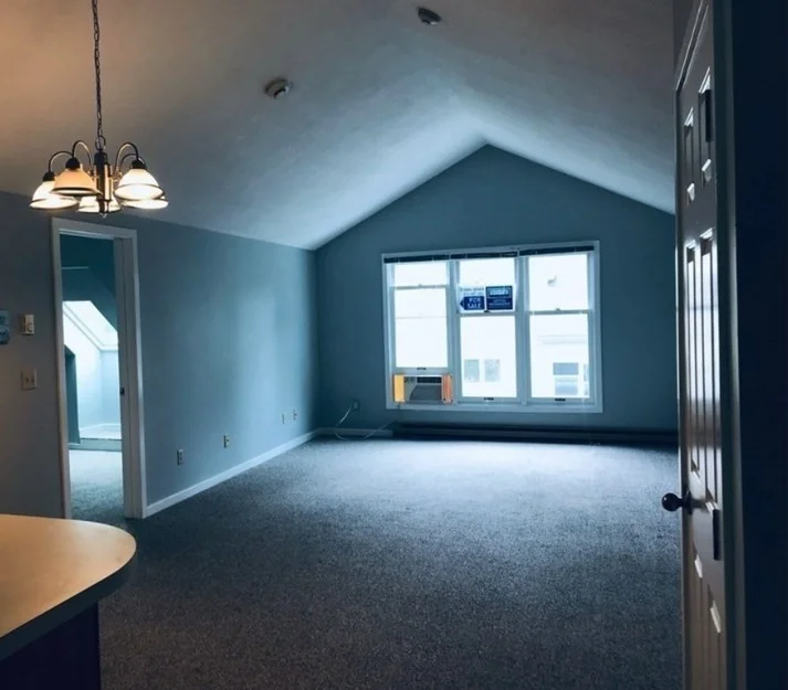 34 Salem Pl, Amherst