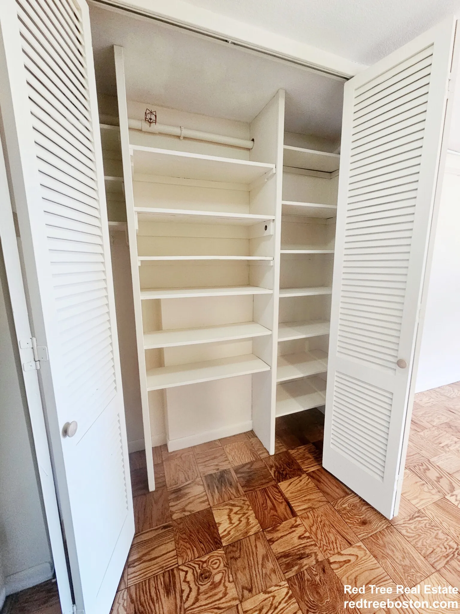 101 Monmouth St, Longwood