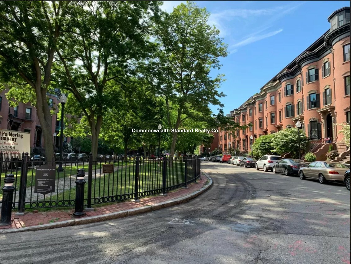 3 Worcester Sq, South End