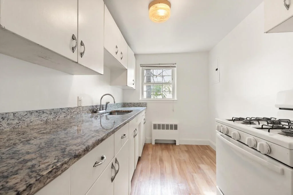 4 Menotomy Rd, Arlington