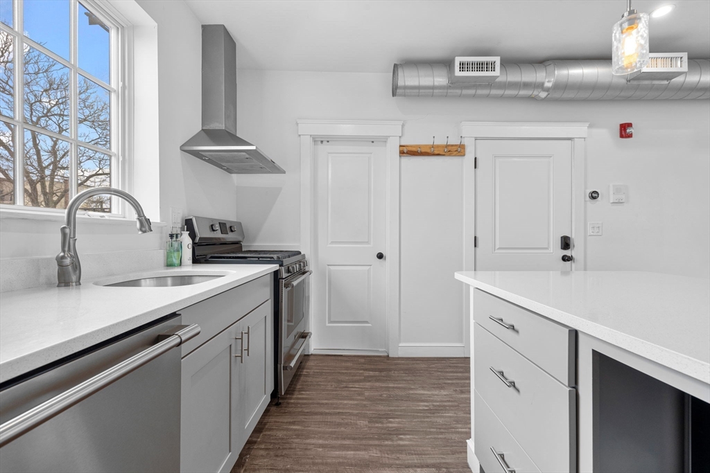 105 Broadway, Chelsea